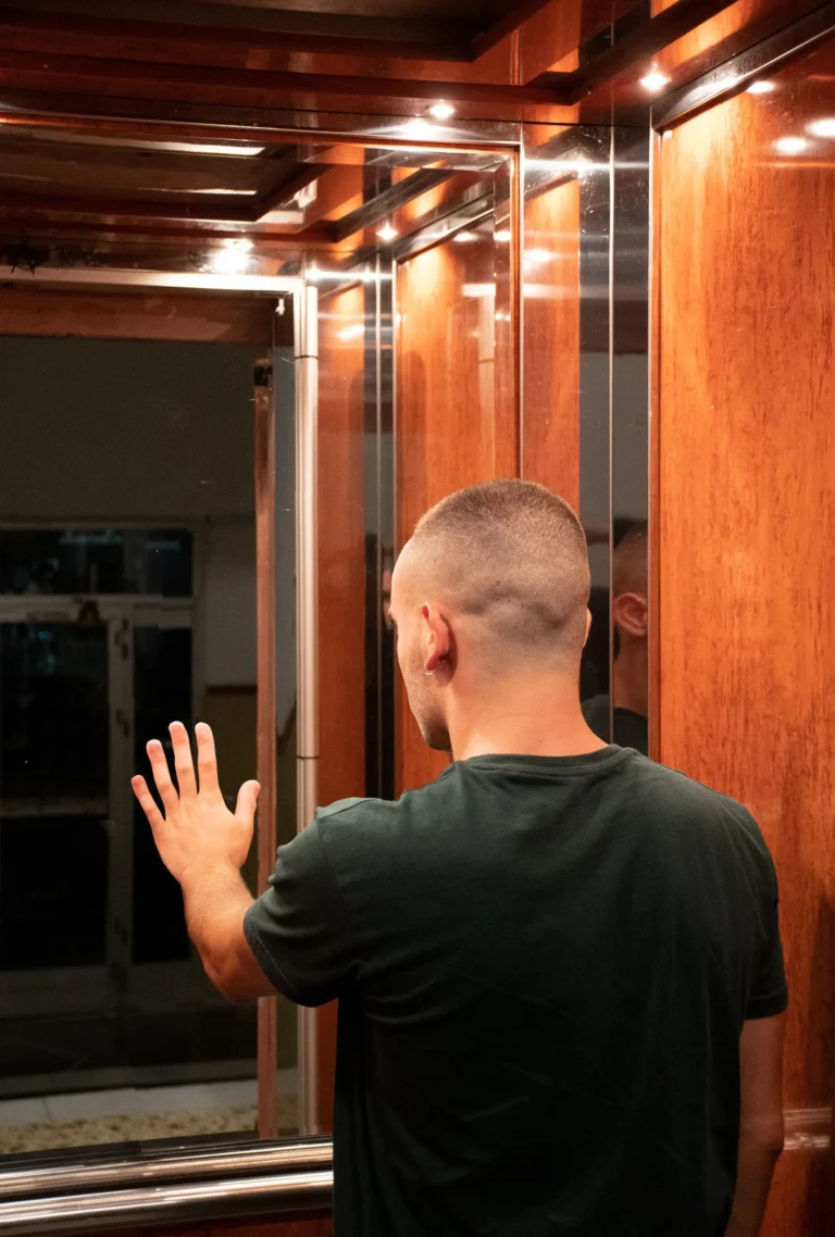 Anthropis-Simos-Maniatis-Grigoris-Lazaridis