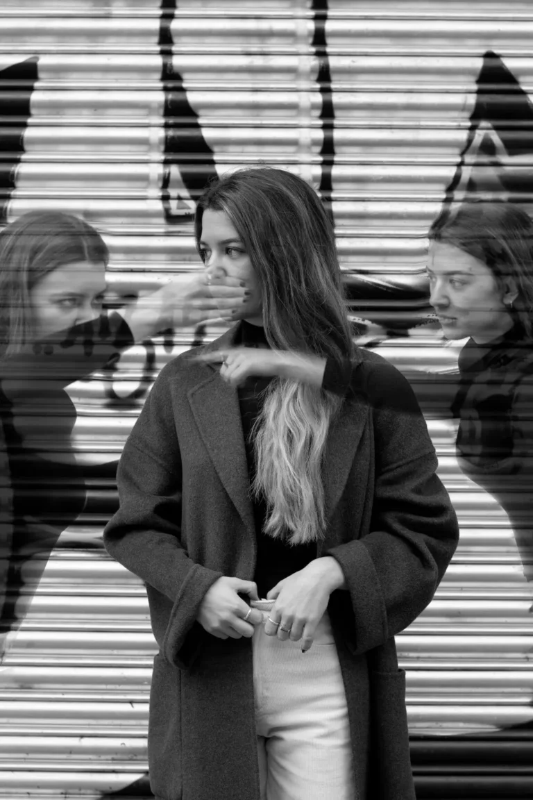 O-kaliteros-filos-o-chiroteros-echthros-Simos-Maniatis-Theoni-Gkesiou-scaled