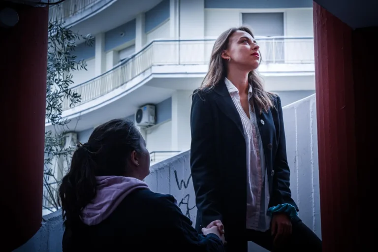 sti-ginaika-Maria-Polina-Vasilikou-1MB